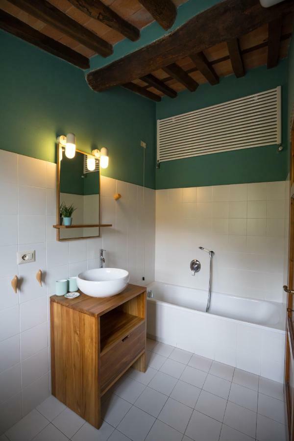 Accogliente Alloggio Con Vista E Piscina Lucques Extérieur photo